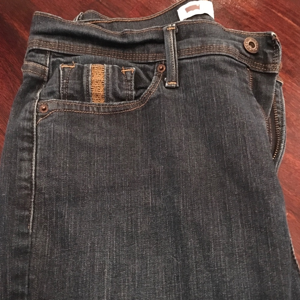 Levi’s - Picture 2 of 5